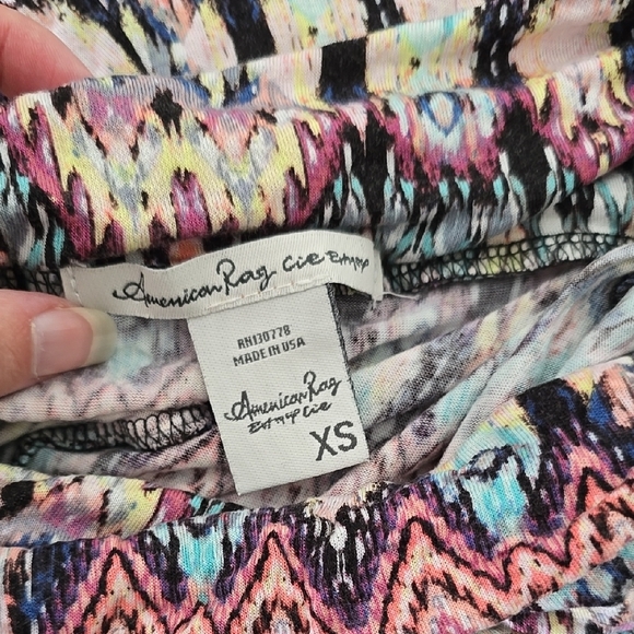 Colorful Geometric Patterned Skirt - Picture 2 of 3